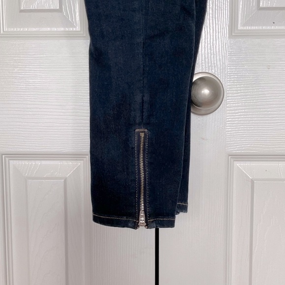 Host Pick!  White House Black Market Jegging Crop Jeans Size 6 Dark Wash - Picture 10 of 11